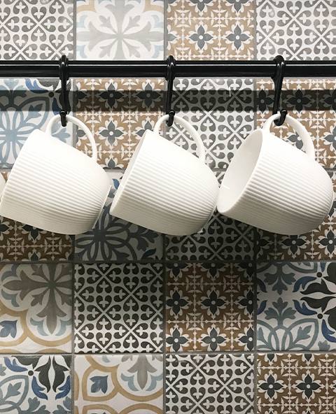 Descoperă calitatea italiană la Cermarredo! Showroom nou în Constanța cu peste 150 de modele de gresie și faianță, 30.000 m² în stoc și prețuri avantajoase. Alege eleganța pentru casa ta!